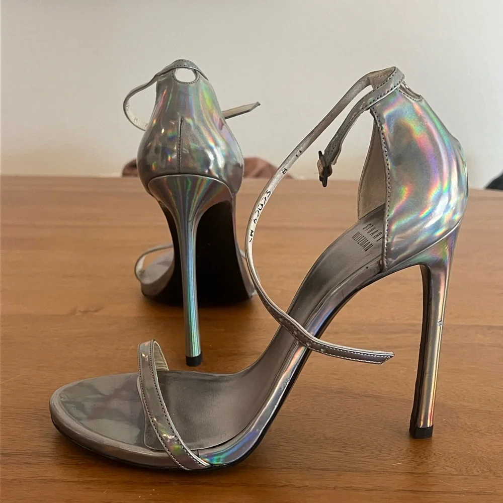 Size 8 Stuart Weitzman heels - Picture 5 of 6